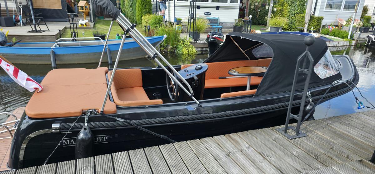 Maassloep 590 Tender