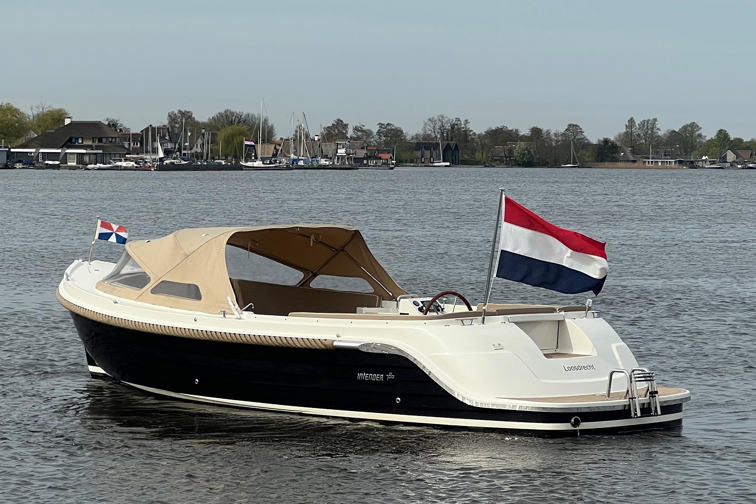 Interboat Intender 780