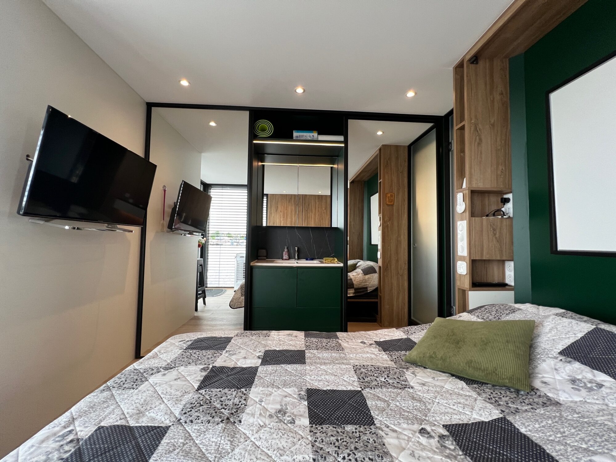 My Dream Houseboat 15.00