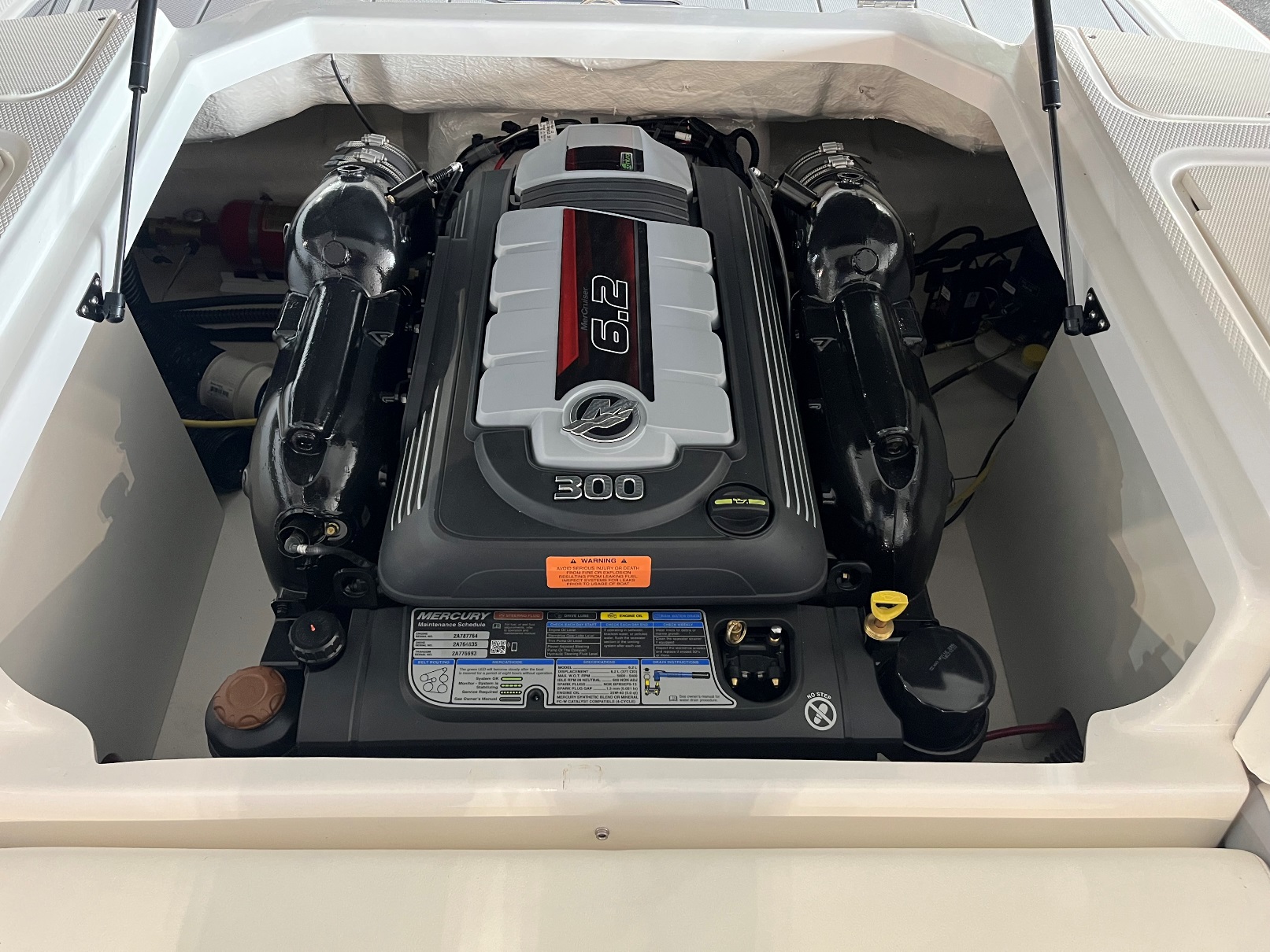 Chaparral AANBIEDING -  23 SSI met Mercruiser 300 pk uit bouwjaar 2024!