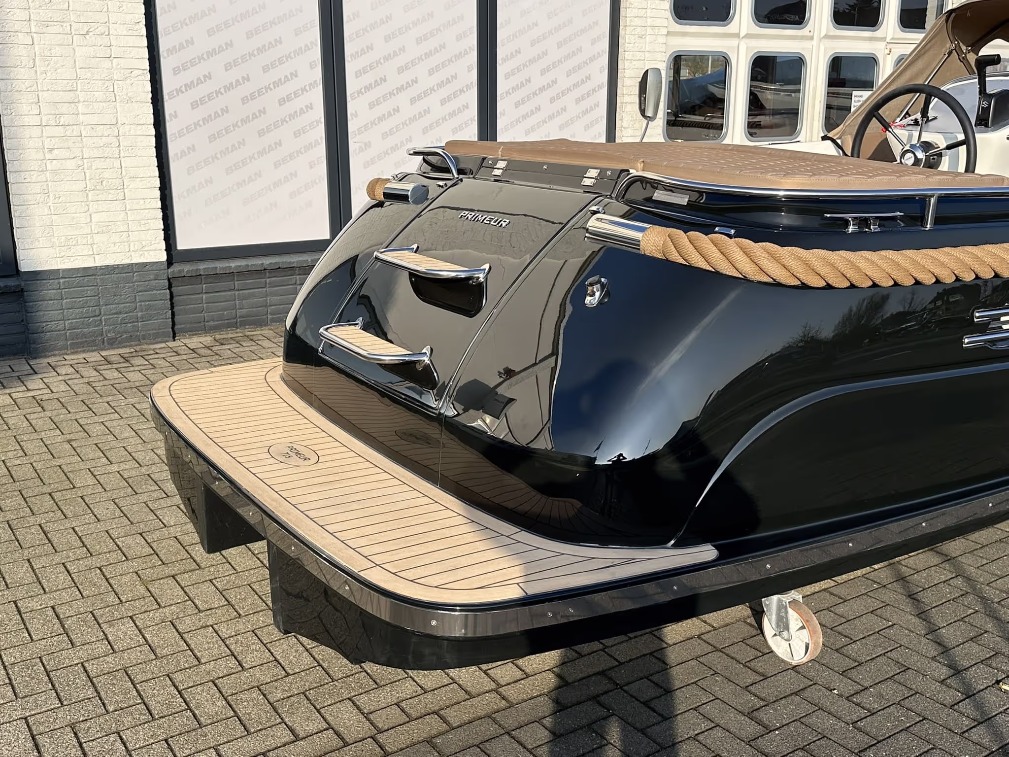 Primeur 715 Tender
