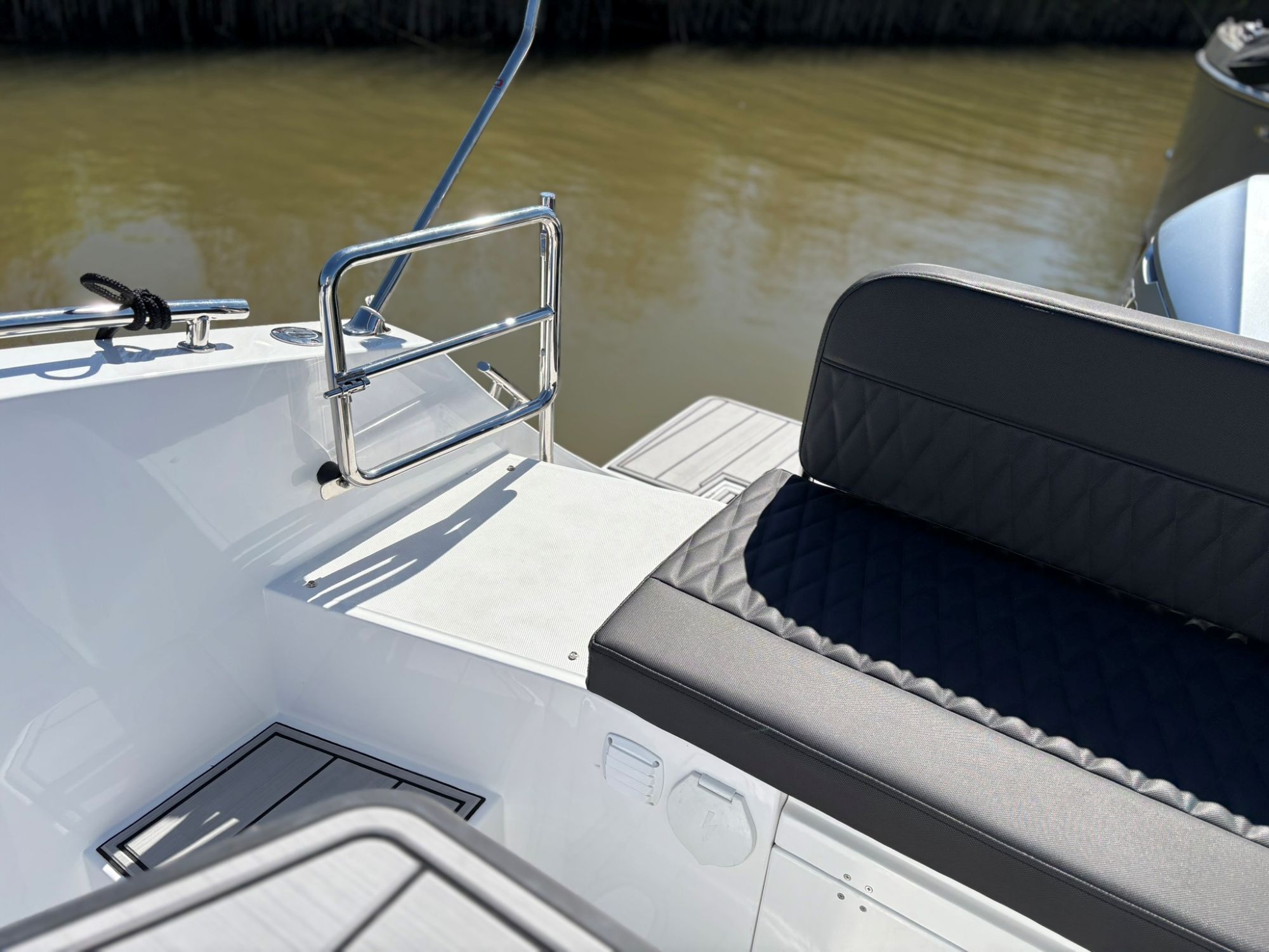 Maxima Boats 800 sport met een Honda 250 pk
