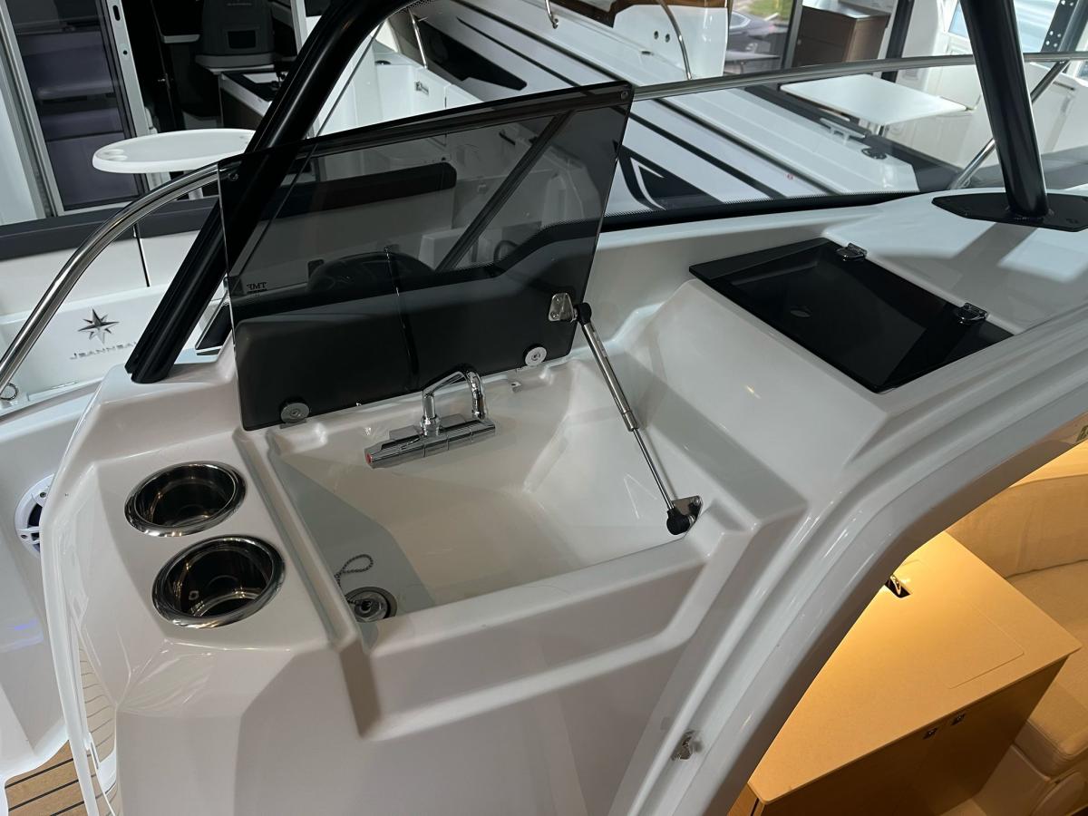 Jeanneau Cap camarat 9.0 WA serie 2