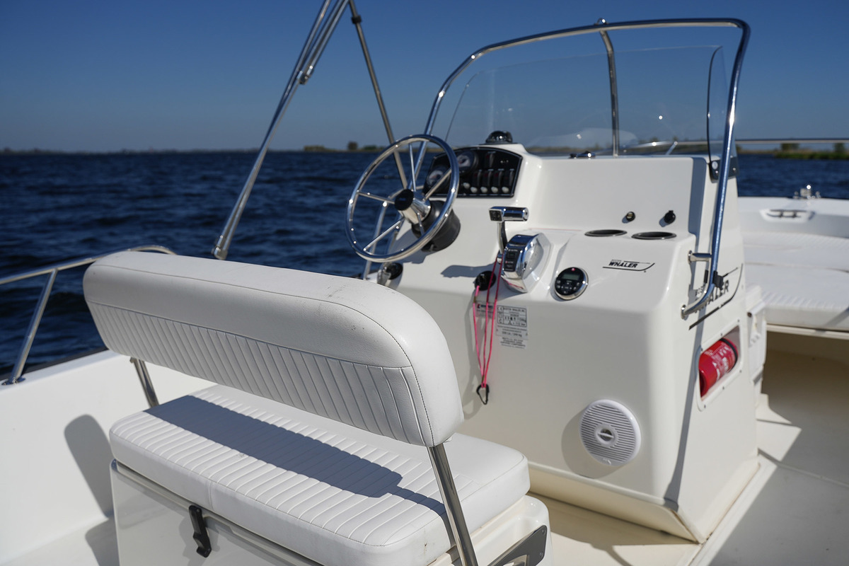Boston Whaler 190 Montauk