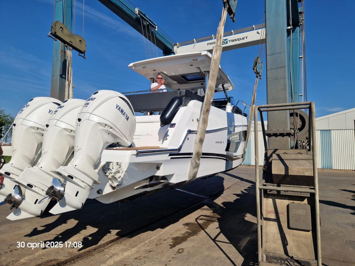 Jeanneau Cap Camarat 12.5-WA