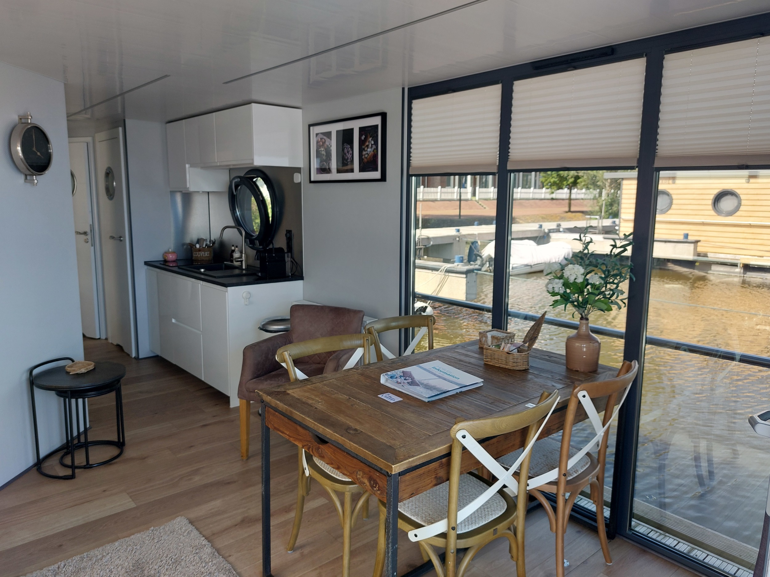 La Mare Houseboat Apartboat L Long