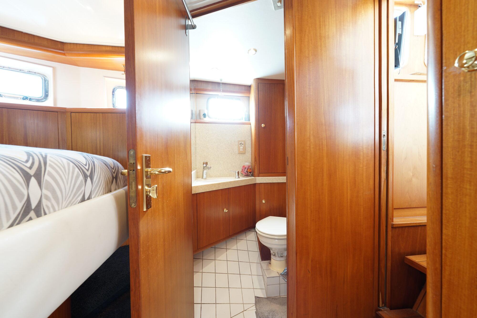 Pieter Beeldsnijder Pieter Beeldsnijder Rondspantkotter 12.85 AK