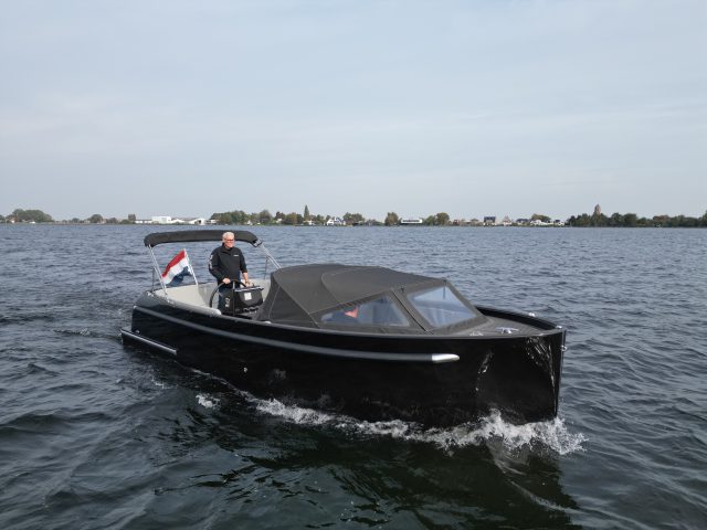 Seafury Hawker 725 jonge occasion