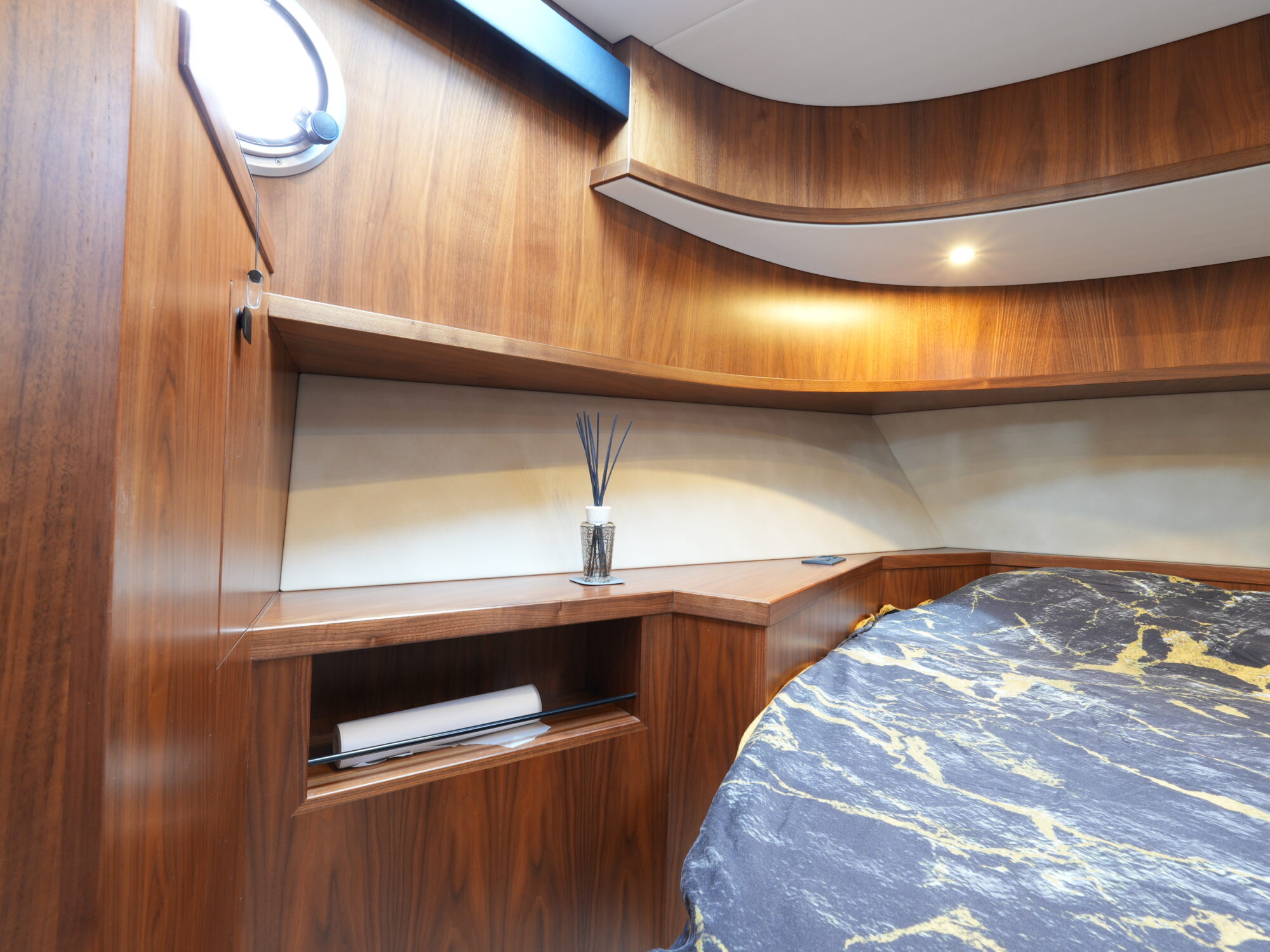 Van den Hoven Executive 15.00 MK II