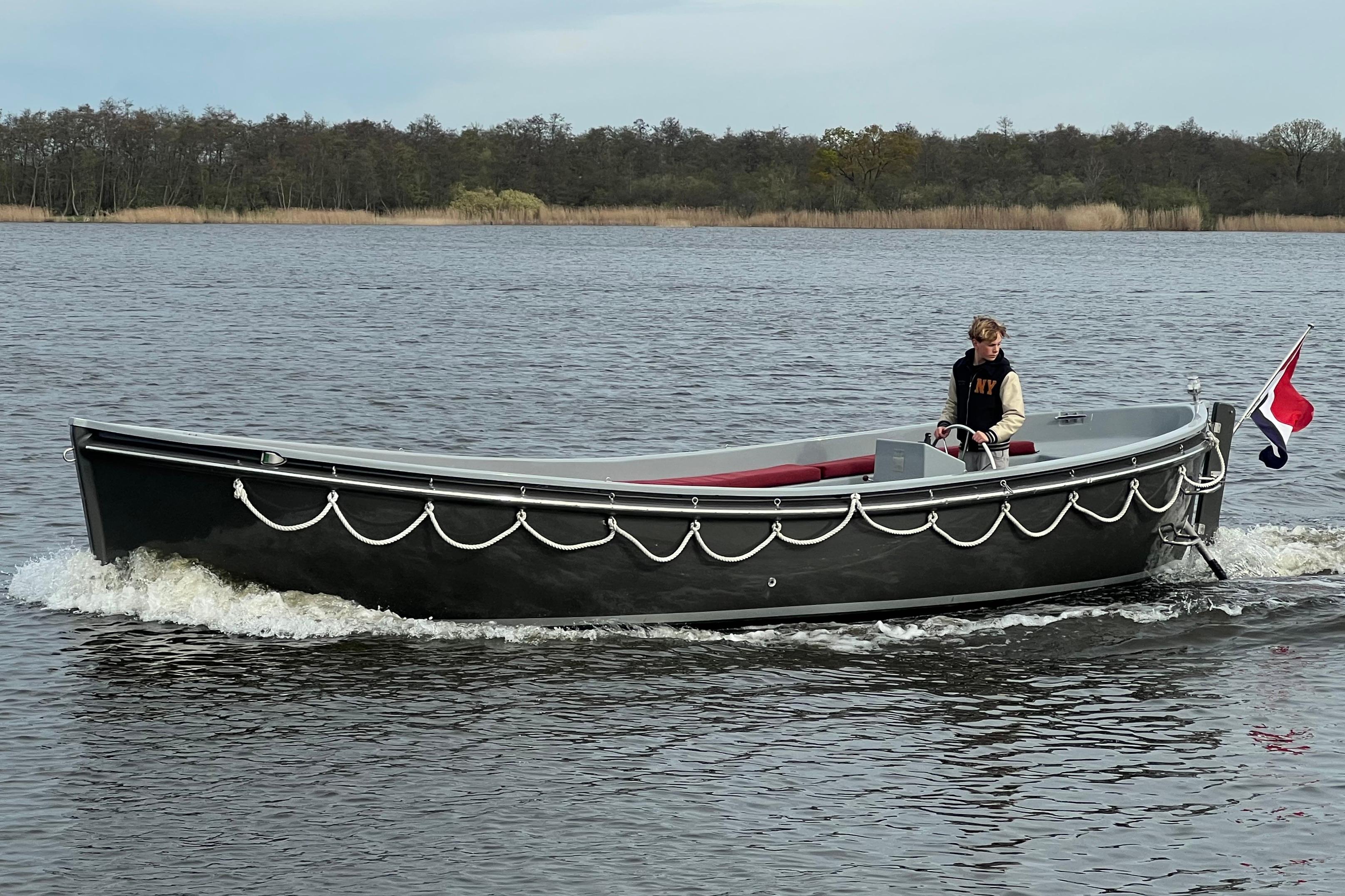Seafury 730