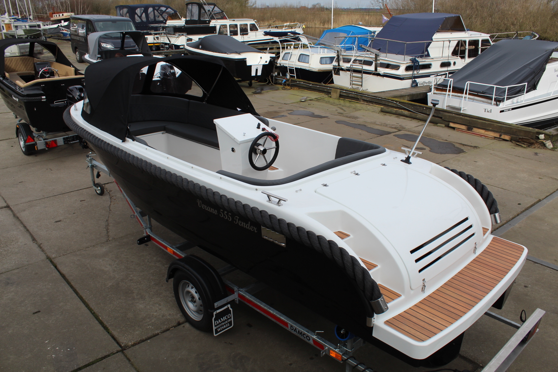 Qnap 555 Tender + 9.8 PK Tohatsu & Kap * hoofdfoto: 1