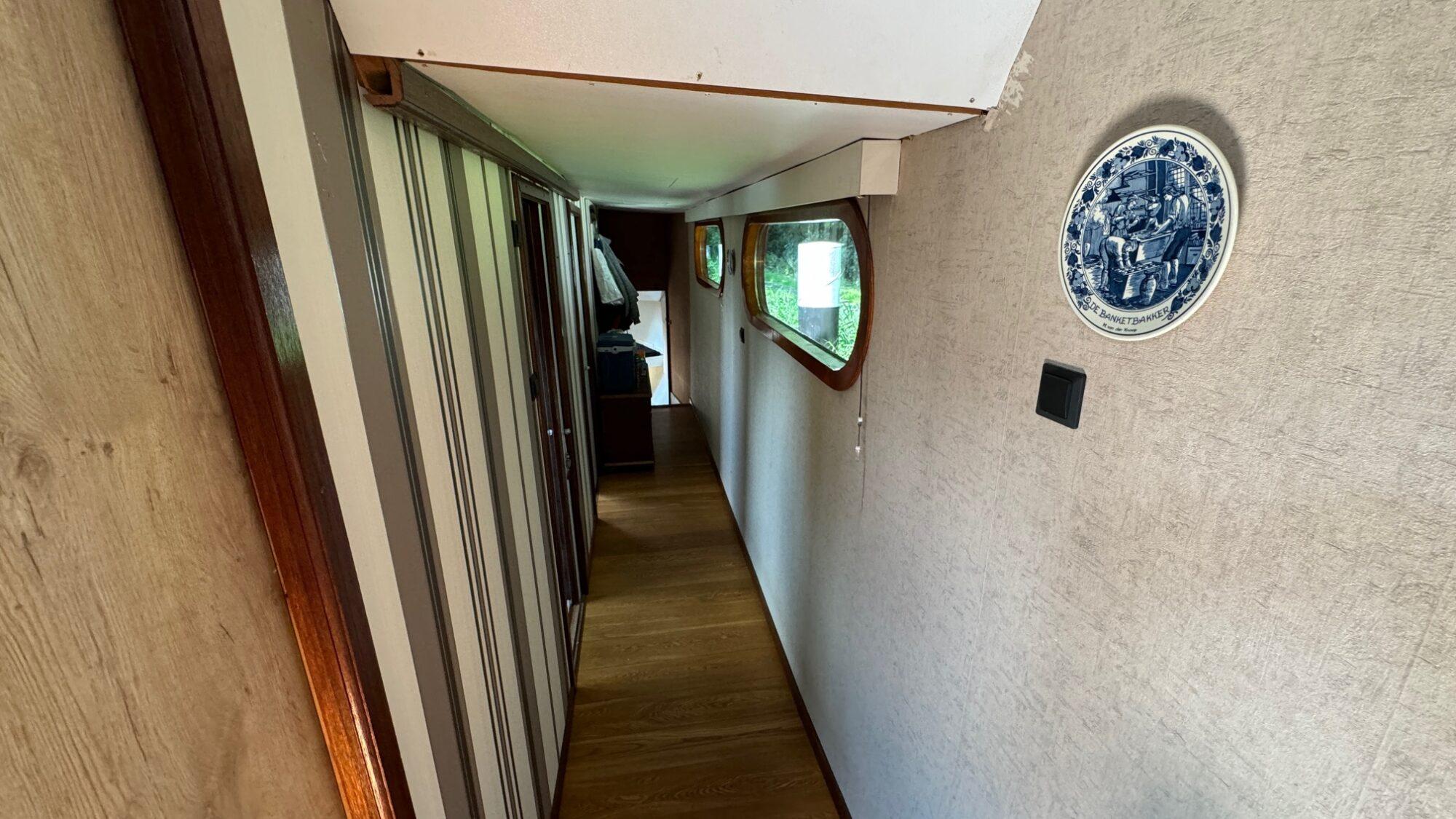 Luxe-Motor Luxe Motor 27.70 VS Varend Woonschip