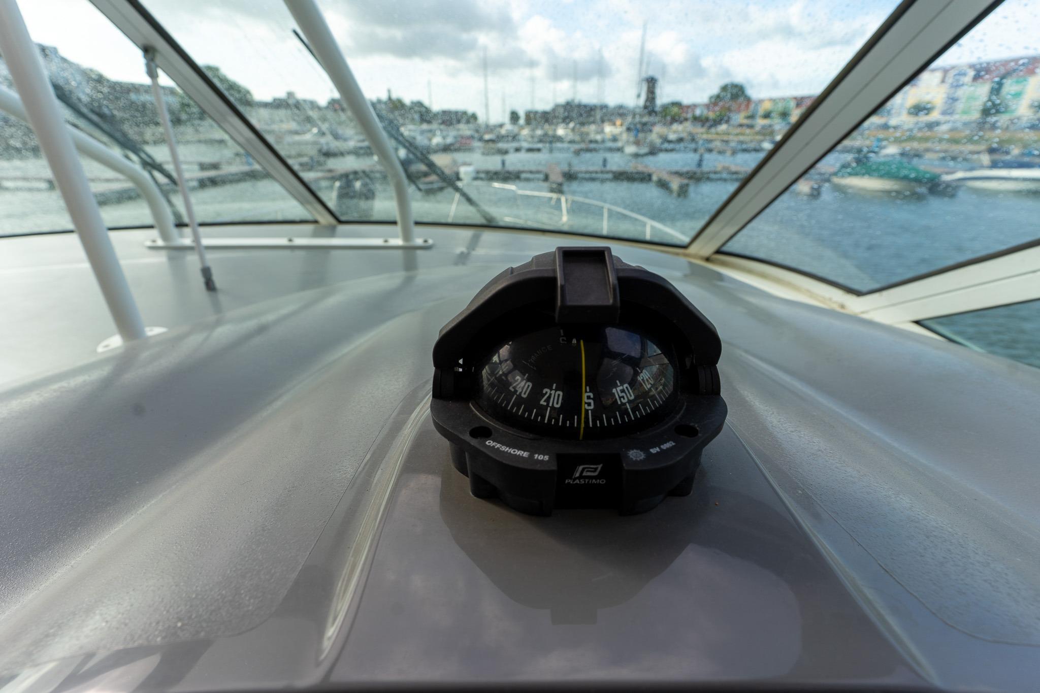 Cruisers Yachts 415 Express Motoryacht