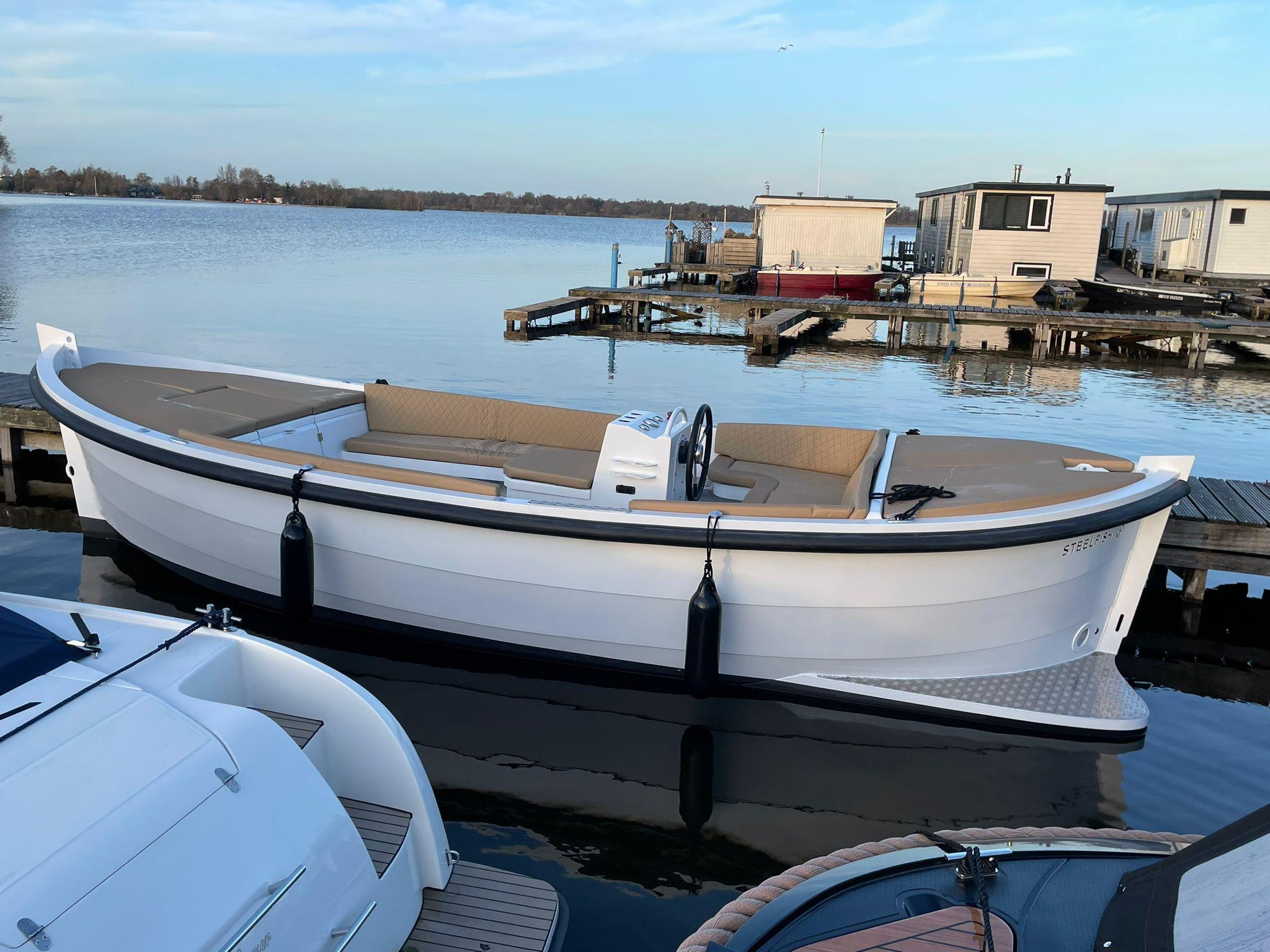 Steelfish 670 incl Suzuki 30pk