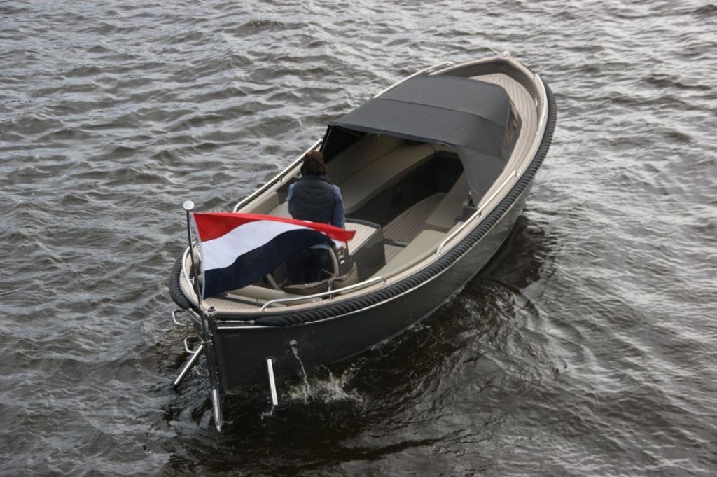 Seafury 760