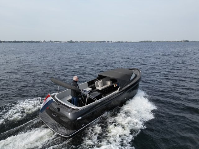 Seafury Hawker 725 jonge occasion