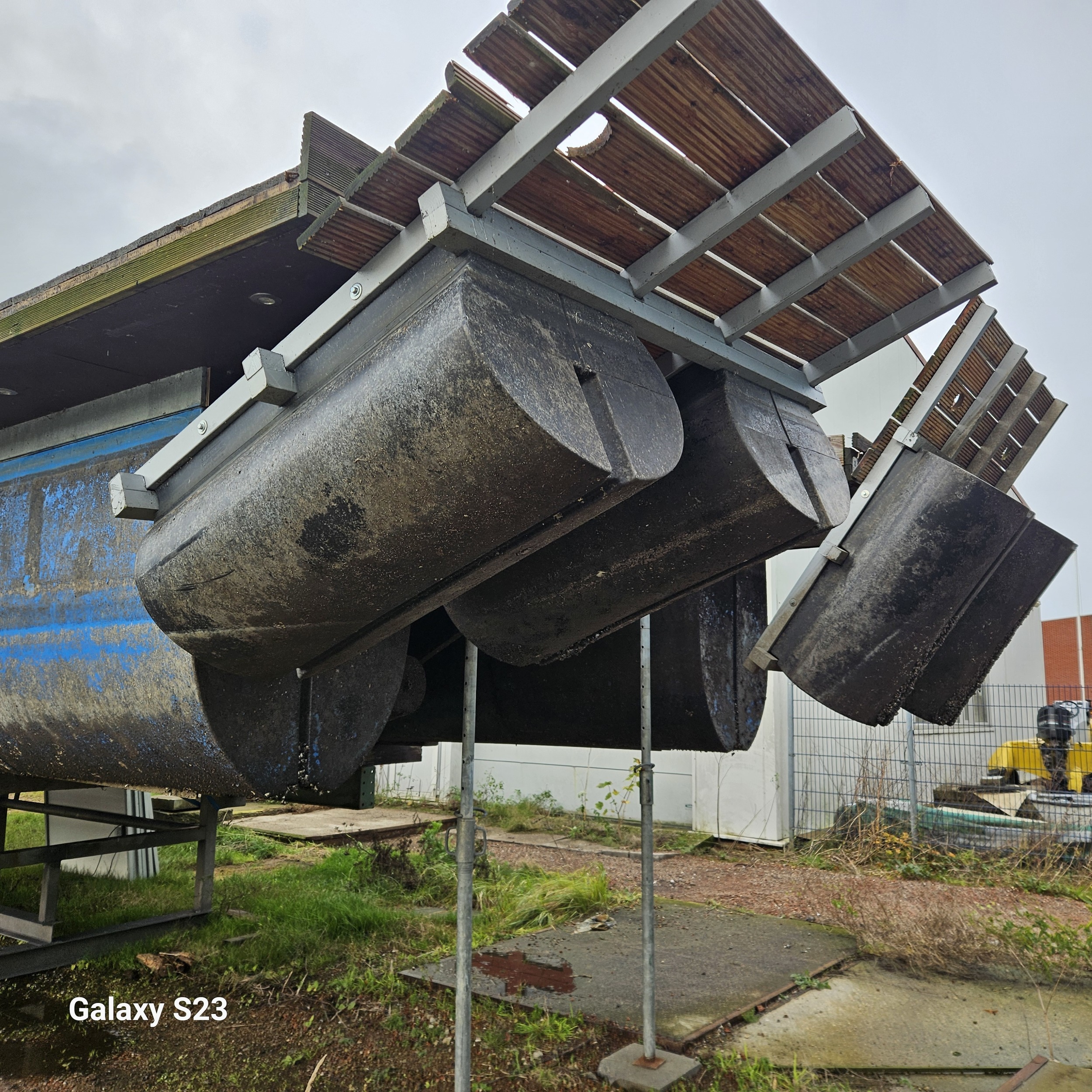 LST Boatin (onderstel) Houseboat