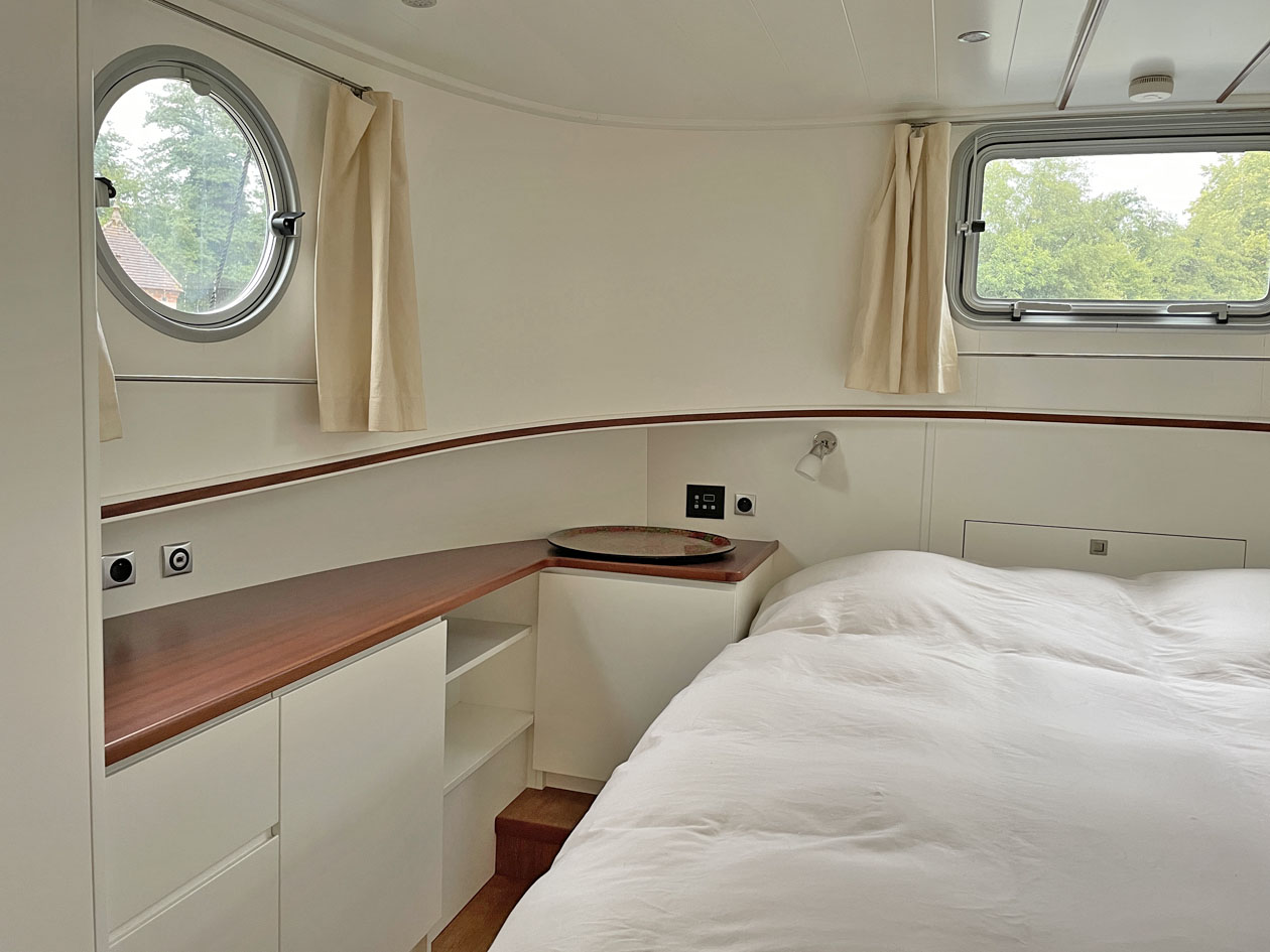 Piper Luxemotor 49L