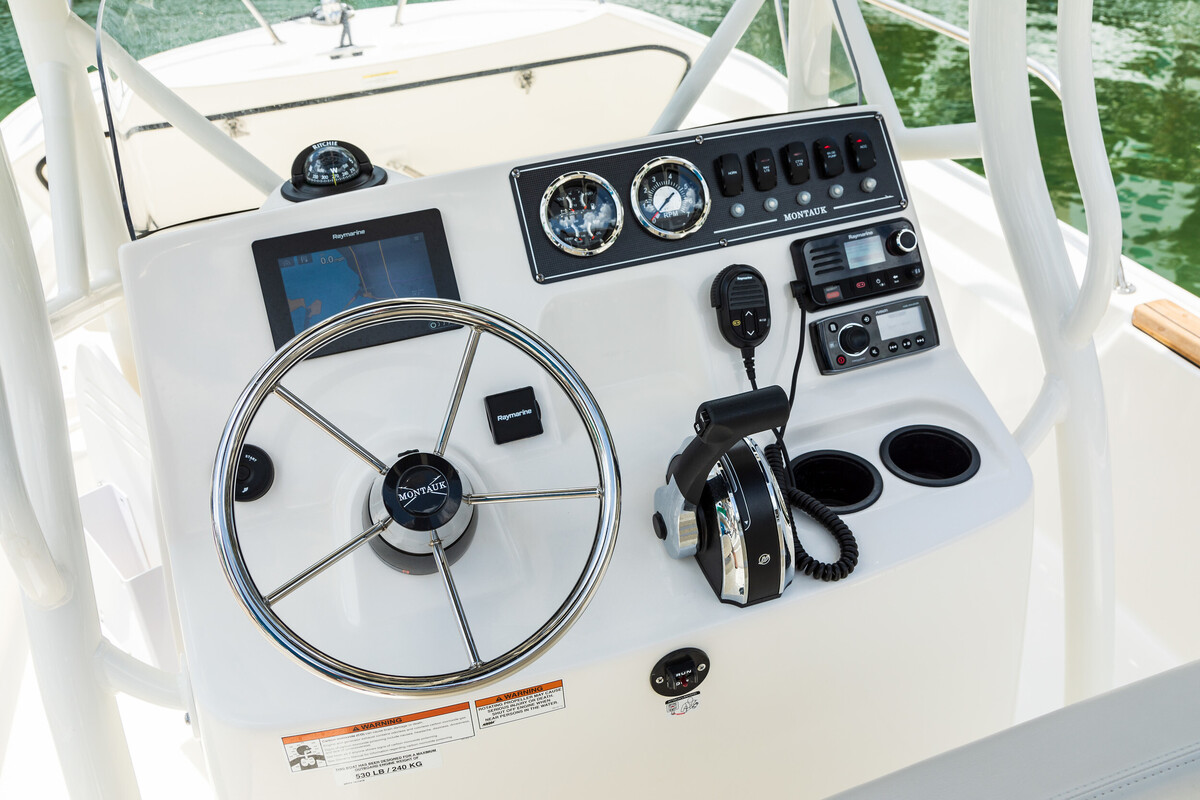 Boston Whaler 190 Montauk