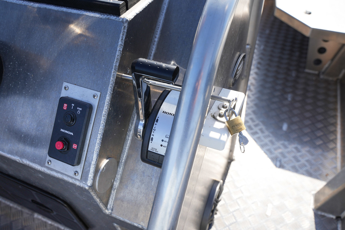 Dock Steel 650
