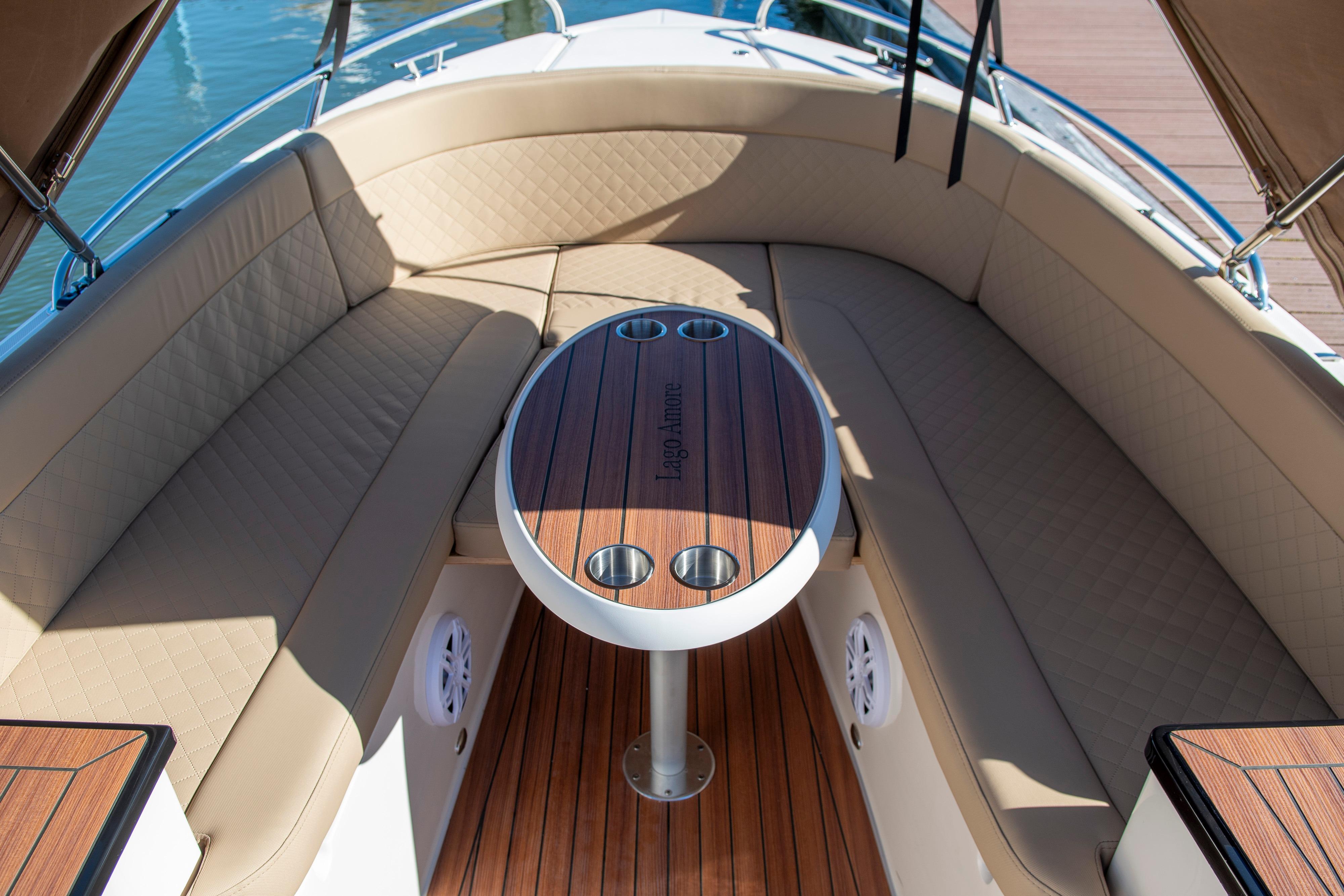 Lago Amore 606 Tender