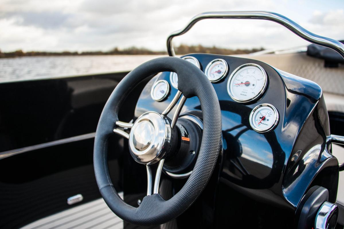 Oud Huijzer 580 Tender