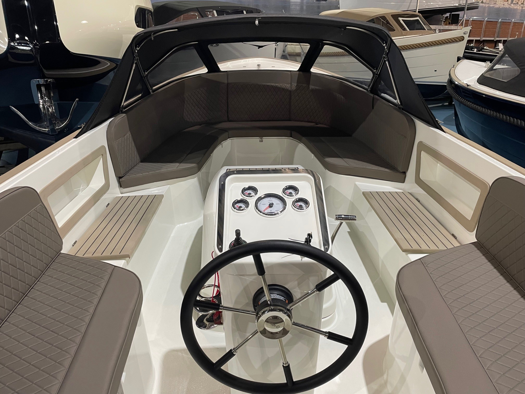 Antaris Sixty6 in RAL 7022 met 52 pk - op voorraad