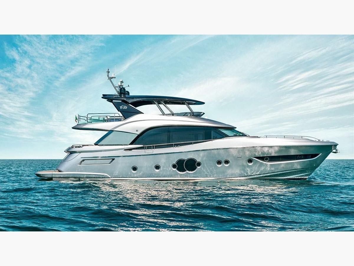 Monte Carlo Yachts MCY 76 hoofdfoto: 1