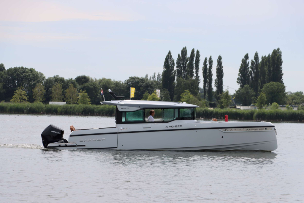 Saxdor Yachts 320 GTC