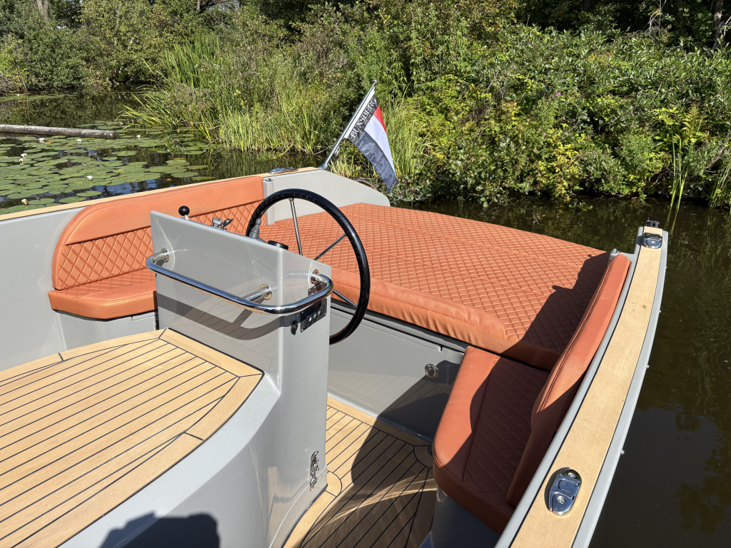 Atender 72 met 42pk - Direct Vaarklaar 