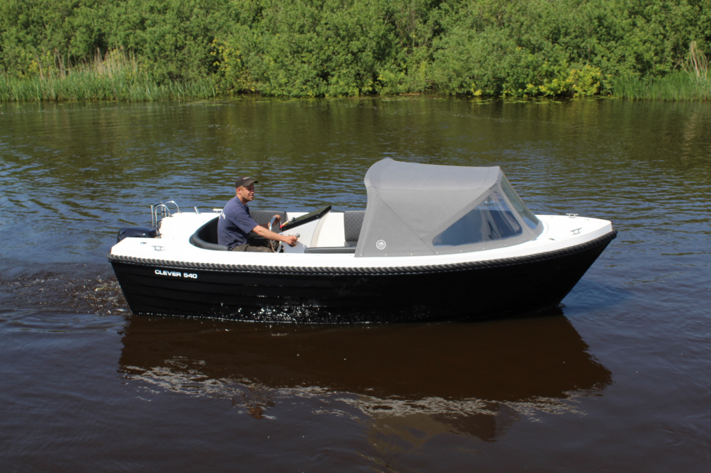 NIEUW! Clever 540 + 15 PK Tohatsu & Cabrioletkap *