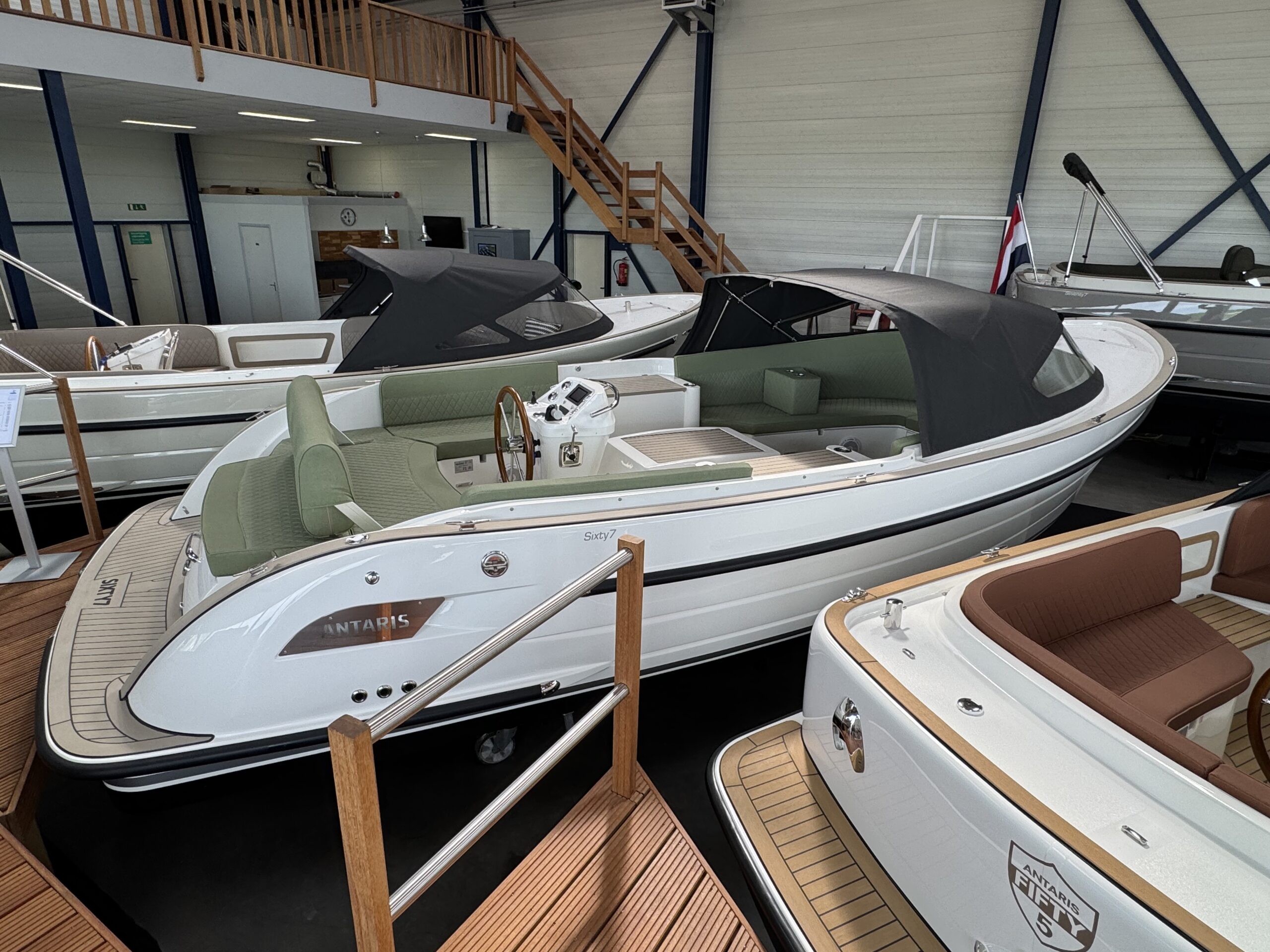 Antaris Sixty7 (op voorraad) hoofdfoto: 1