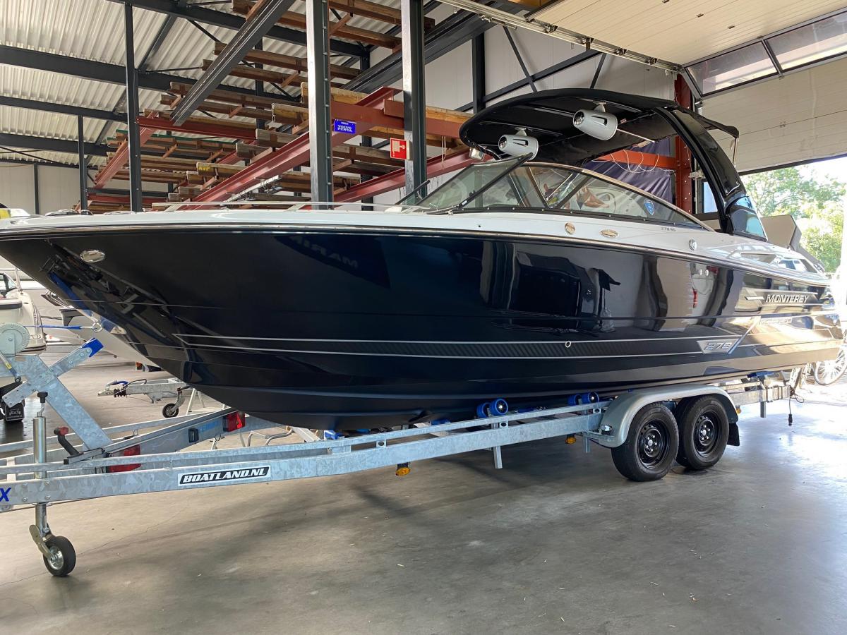 Monterey 278SS Bowrider met boegschroef