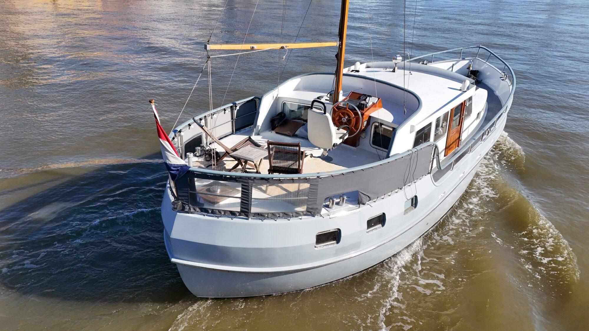 Pieter Beeldsnijder Pieter Beeldsnijder Rondspantkotter 12.85 AK