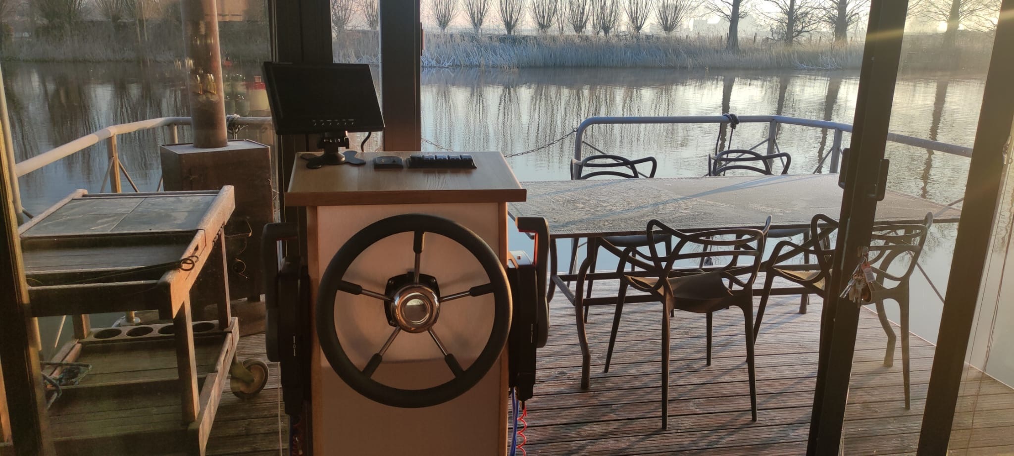 Campi 400 Per Direct Irnsum Ligplaats (Houseboat)