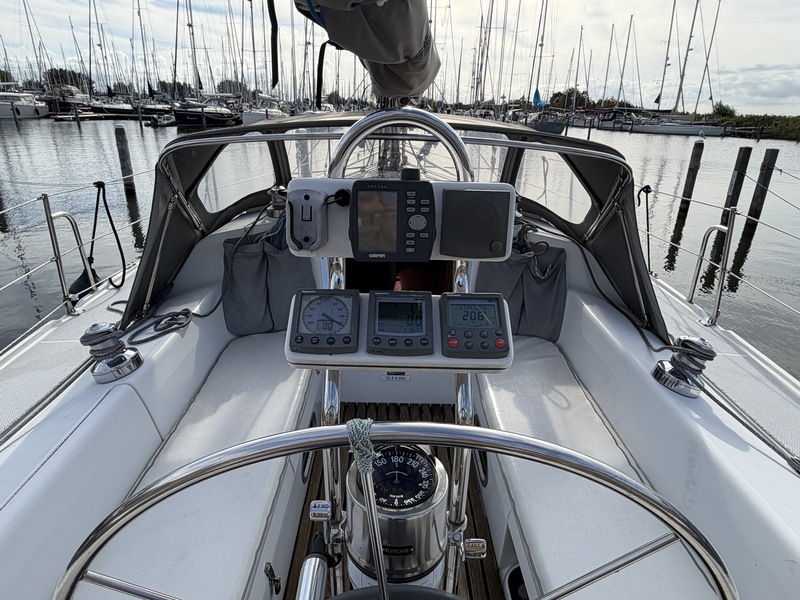 Catalina 320