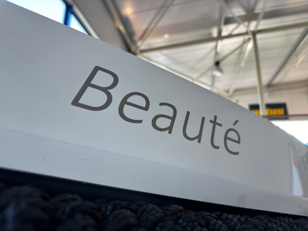 Interboat Intender 820