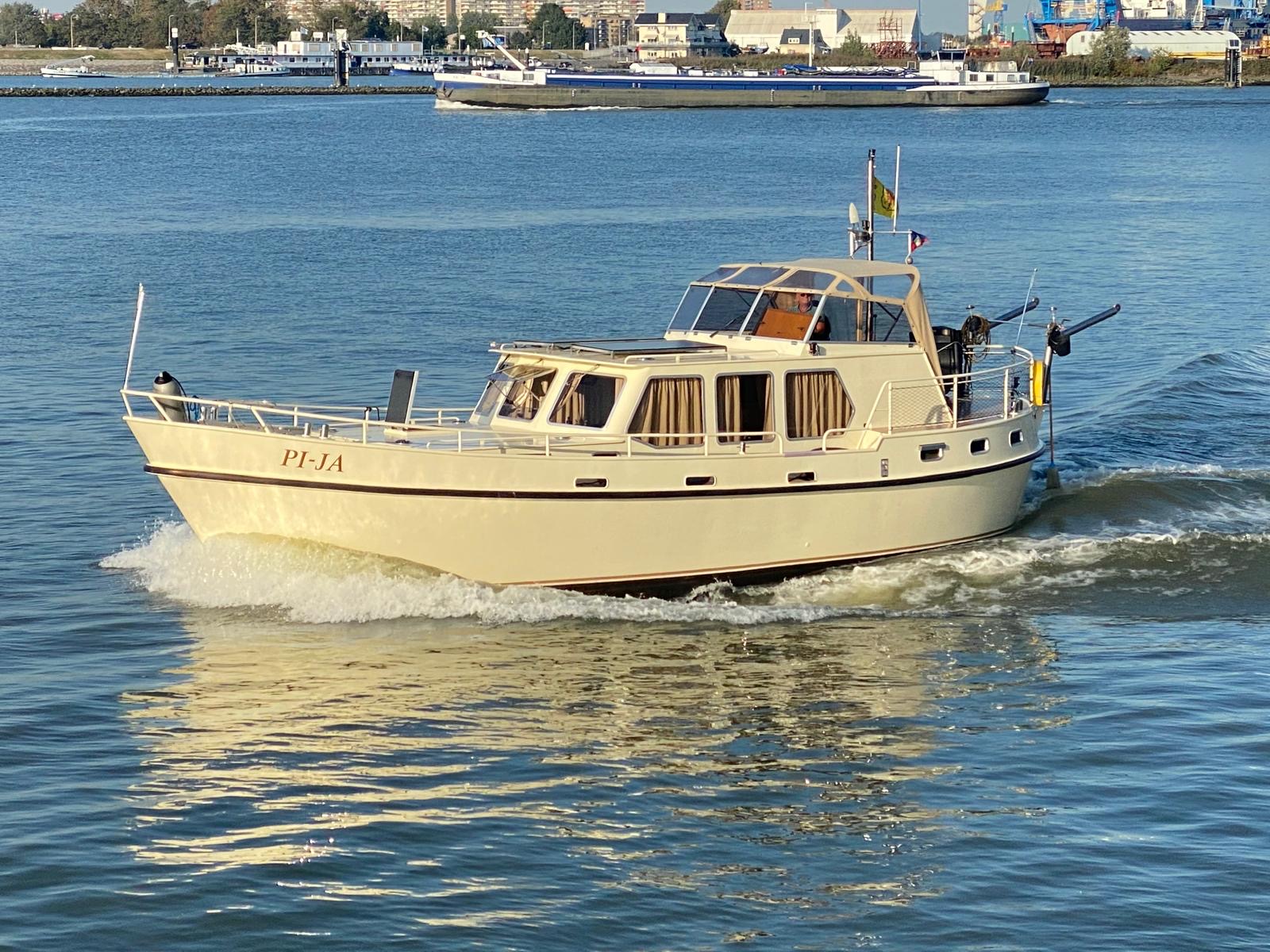 Monty Bank Kotter 41 AK Cabrio