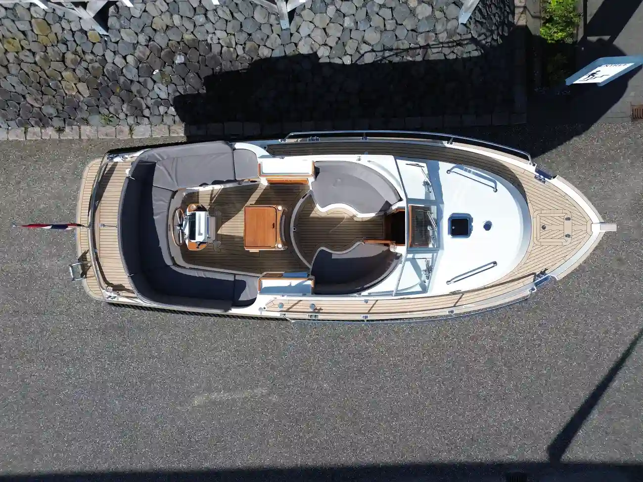 Intercruiser 27 Cabin