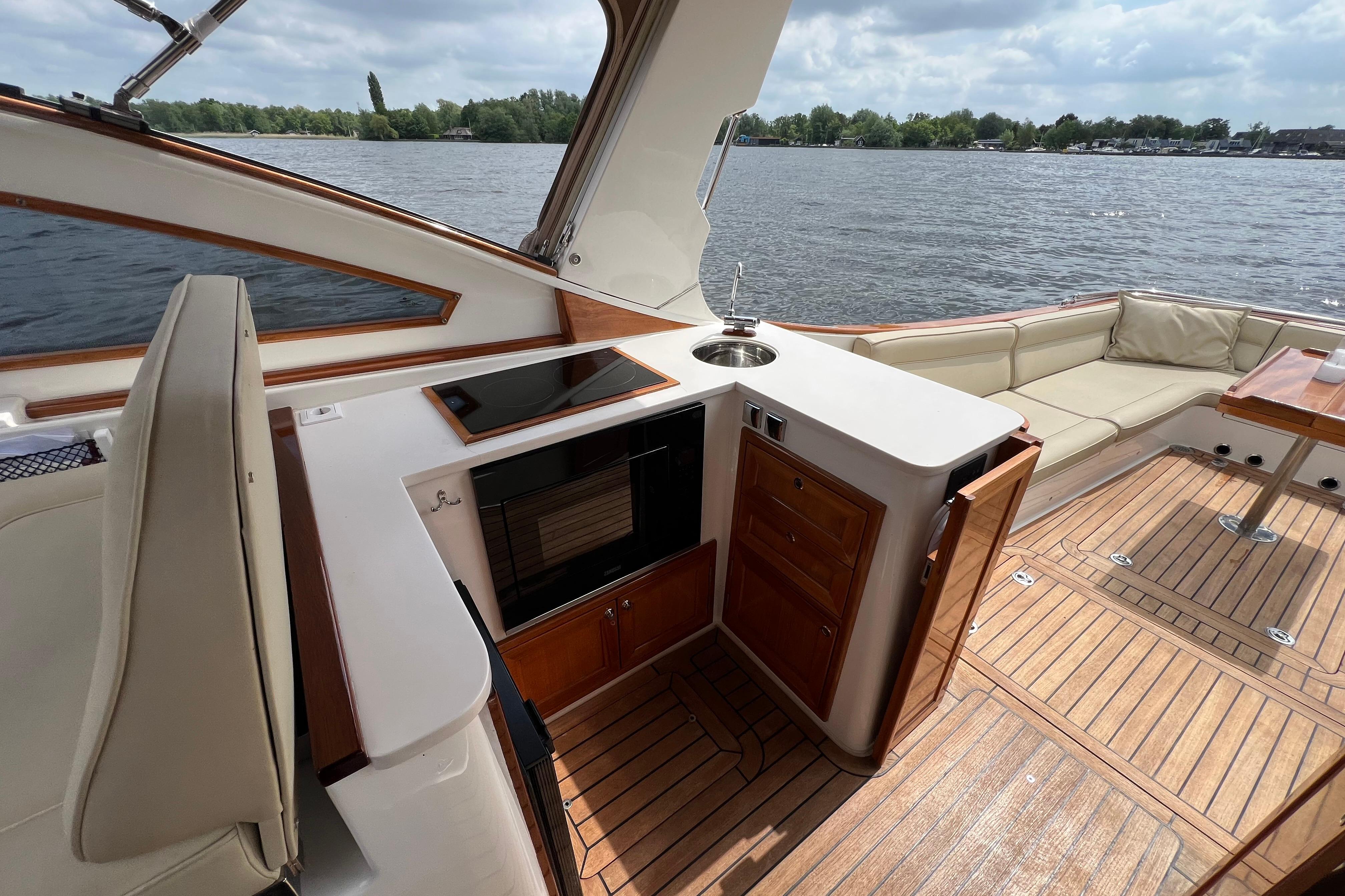 Long Island 40 Runabout