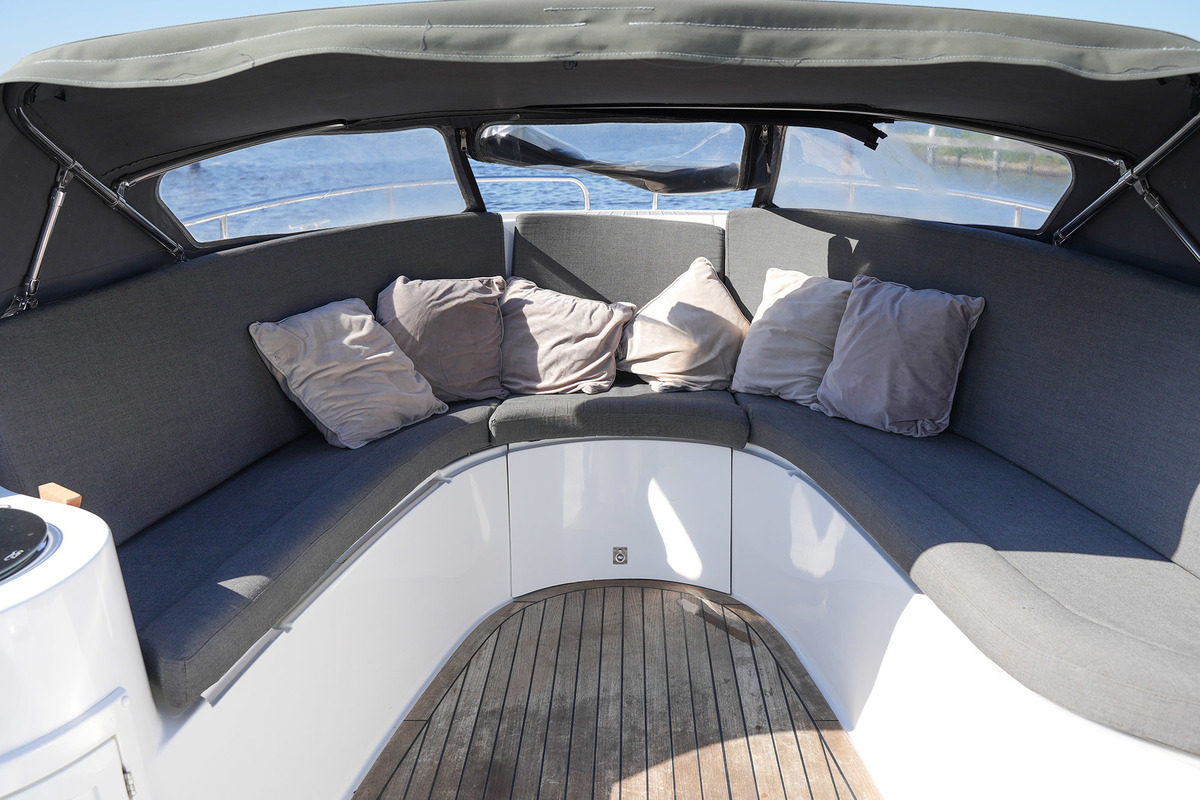 Riviera 24