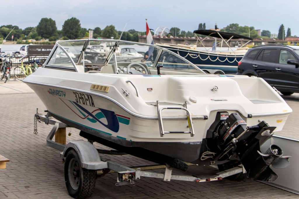 Dynasty 171 Elanti Bowrider