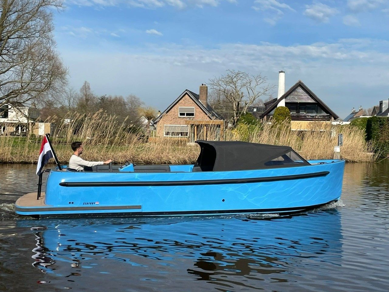 Seafury Hawker Tender 725