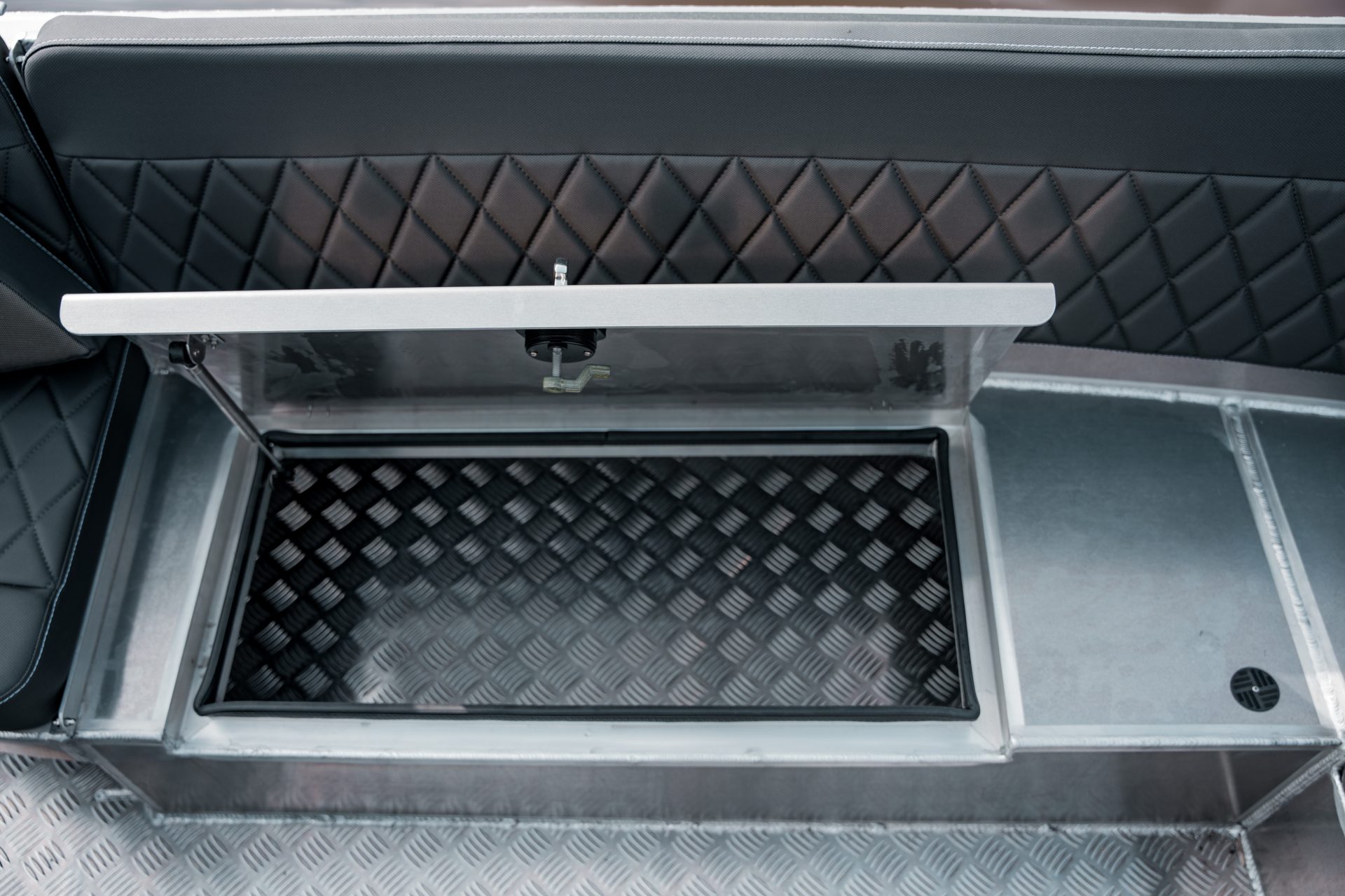 Van Vossen VanVossen E-Tender 595