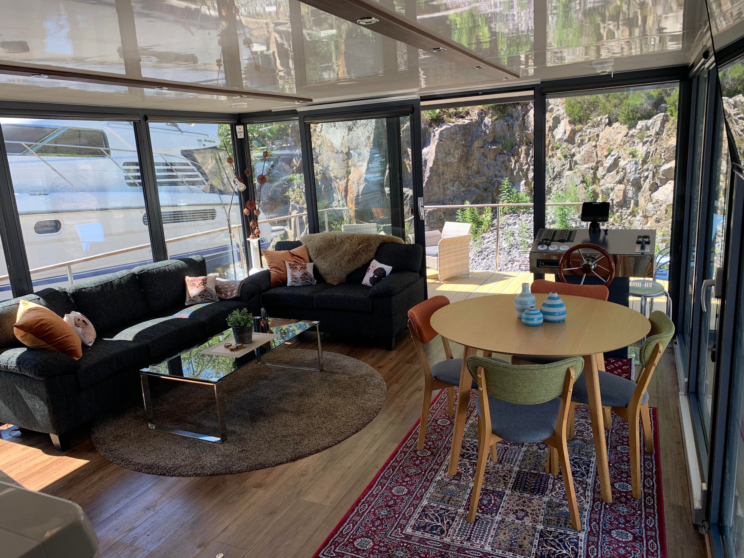 Waterbus Optima Houseboat