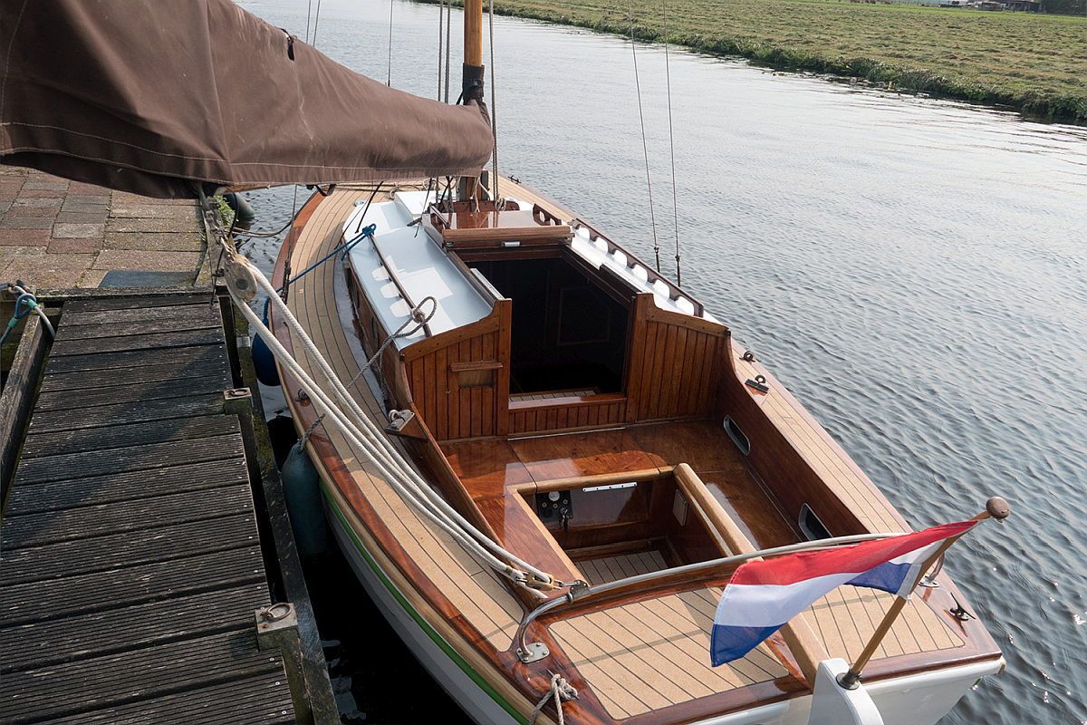Sloep Houten Kajuit Zeilsloep