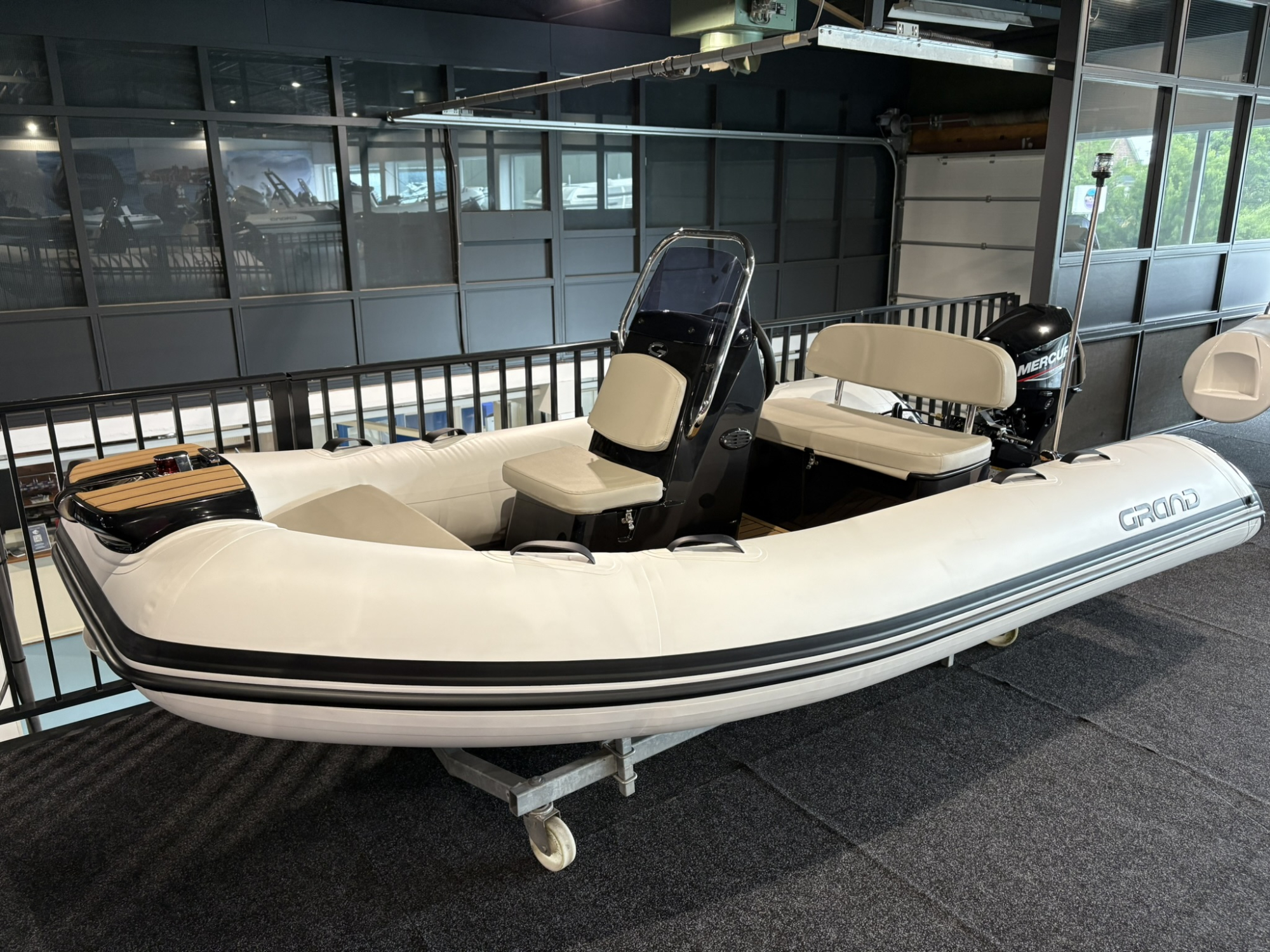 Grand Ribs Grand Silver Line 370 op voorraad