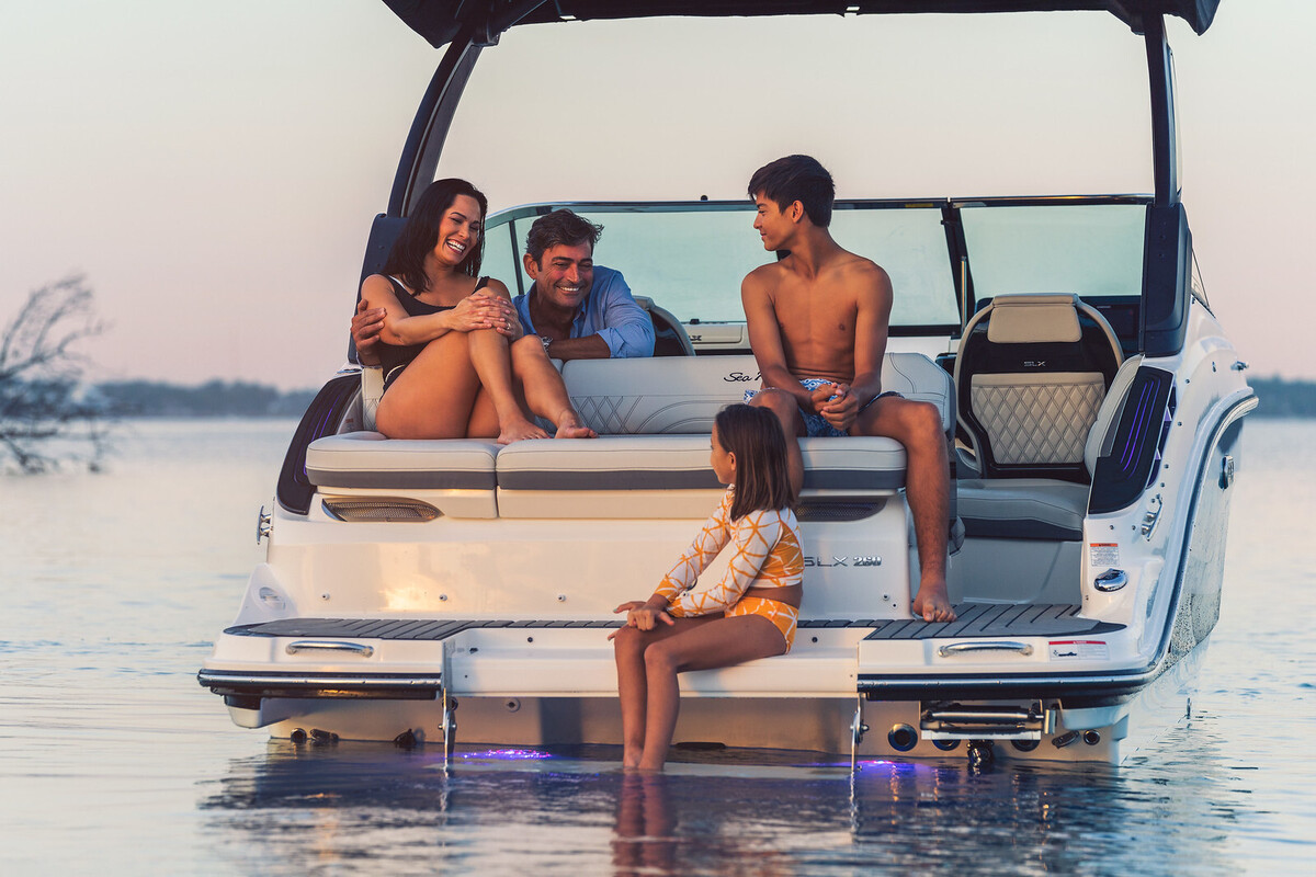 Sea Ray SLX 260 MY2025