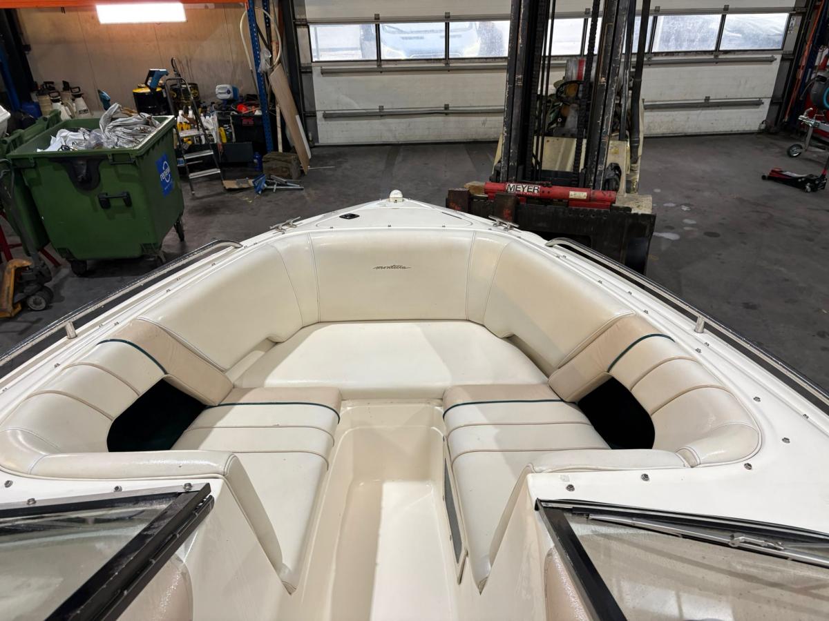 Monterey Montura 196 Bowrider