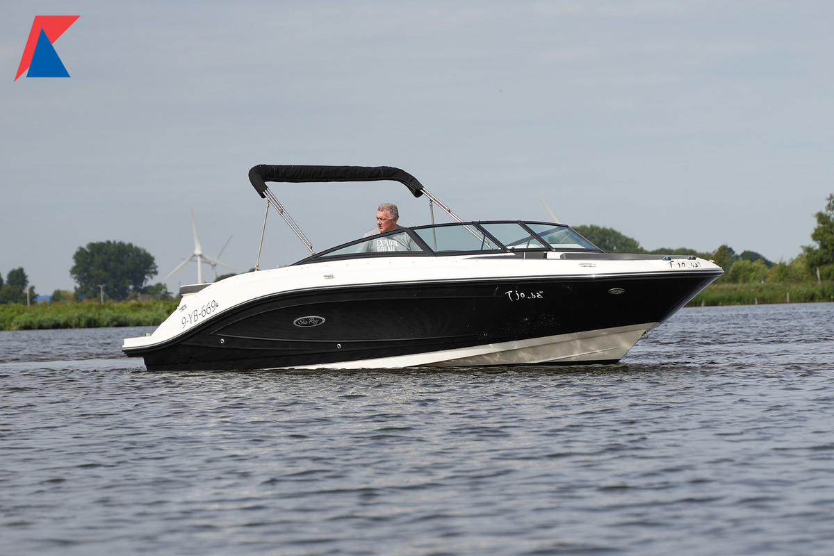 Sea Ray SPX 230 hoofdfoto: 1